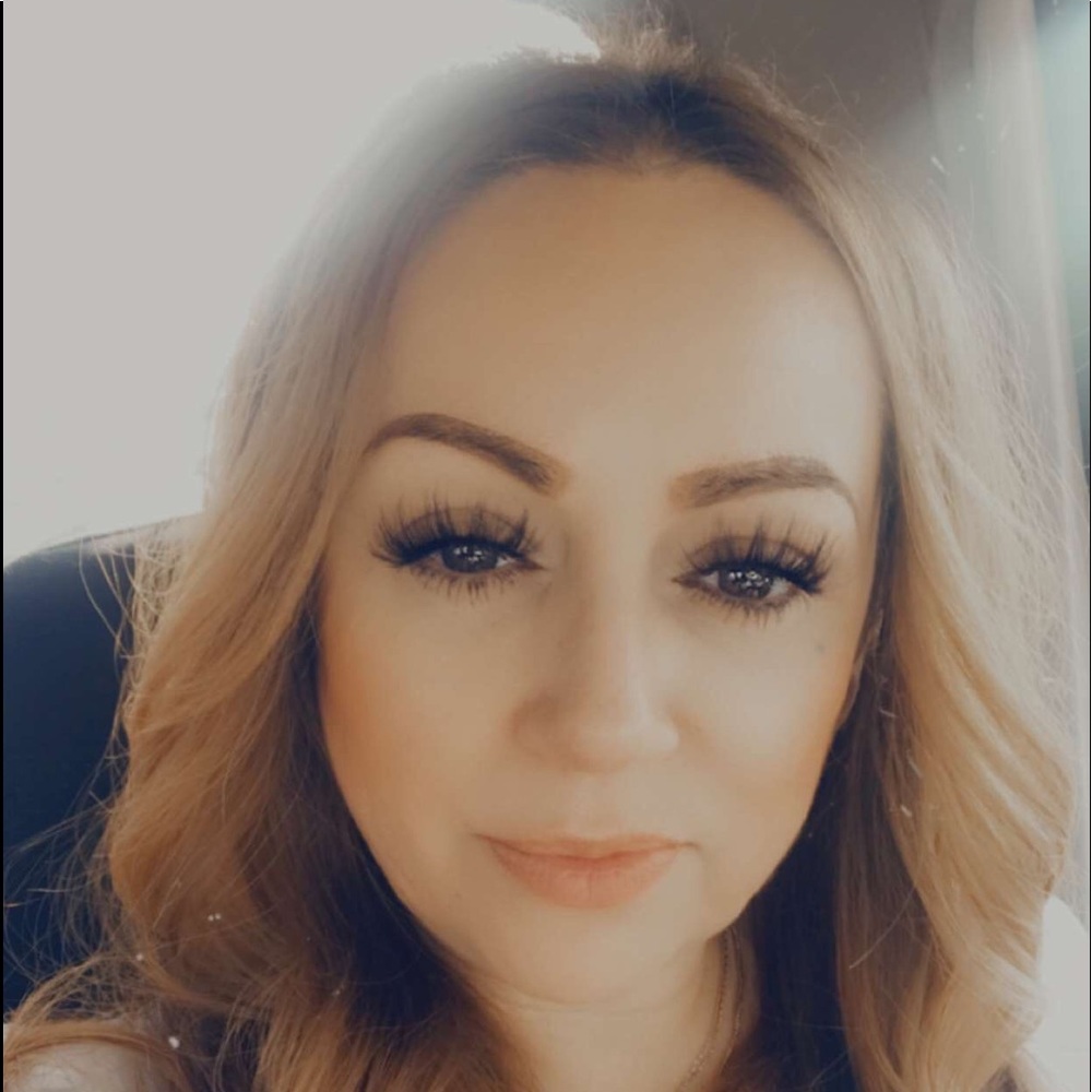 Meet your Posher, Katina